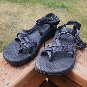 Chaco Cloud Black Sandals with Secure Z-Strap Design